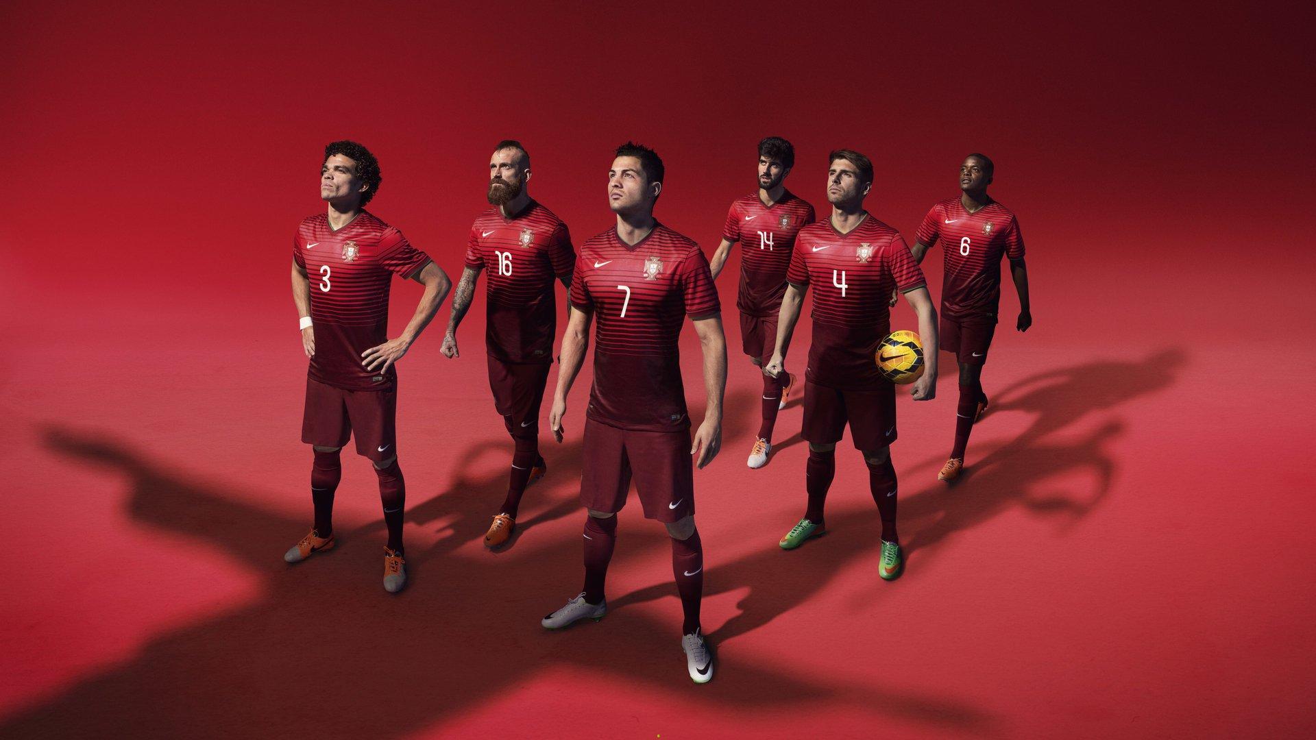 詹姆斯率队逆转取胜，湖人季后赛前景再现曙光