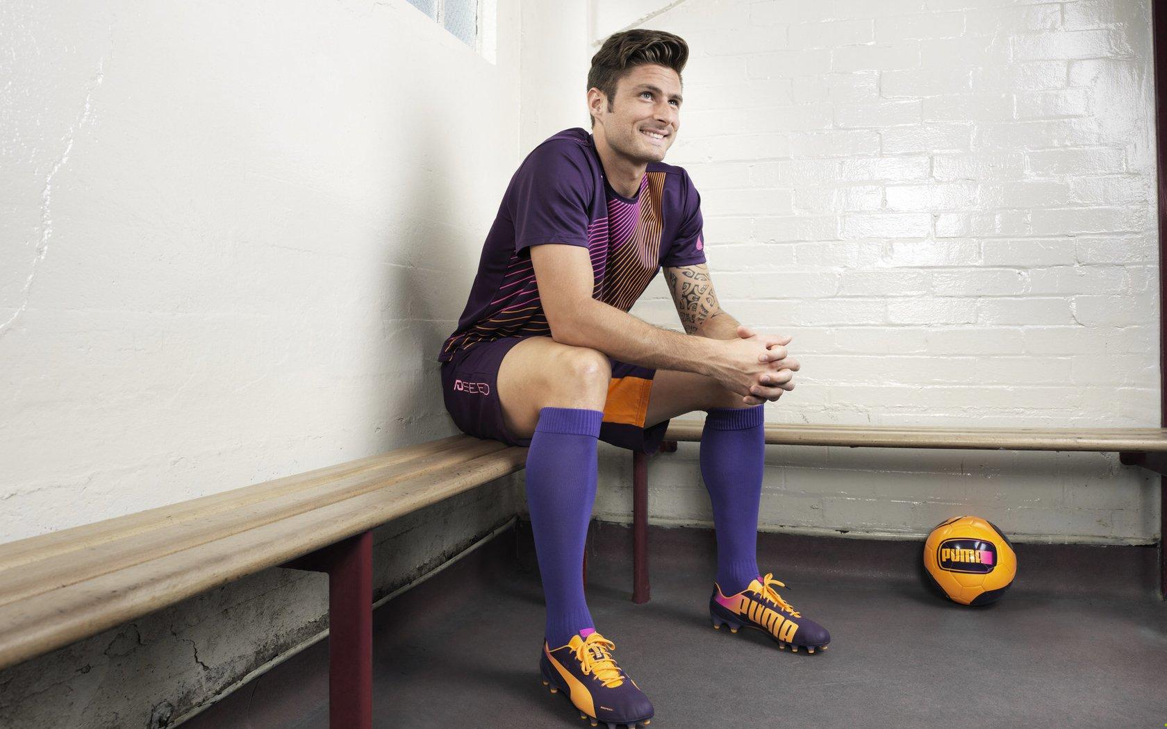 菲尔普斯复出泳坛，传奇再续辉煌篇章