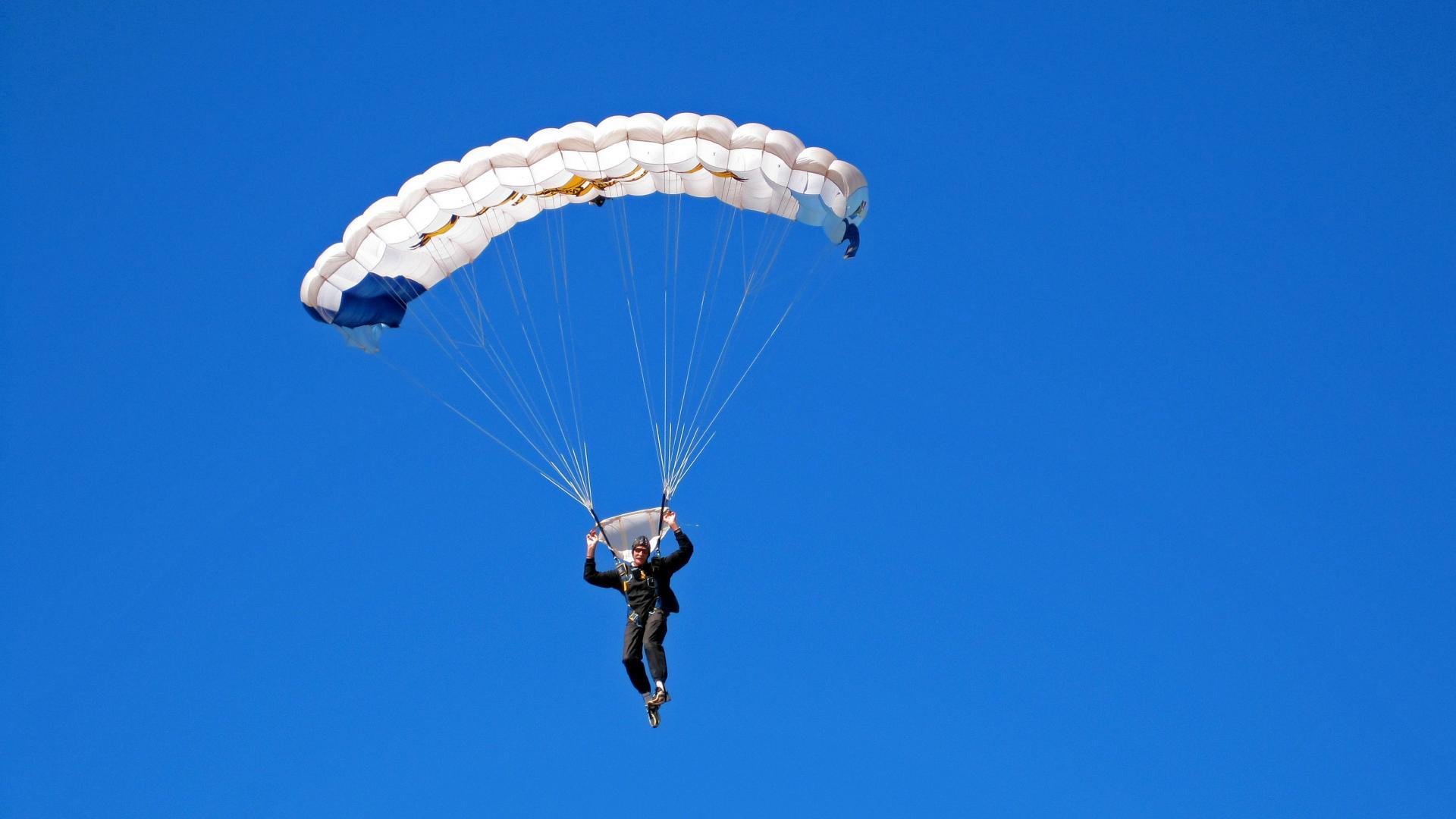 抢七大战惊心动魄，纳达尔逆转晋级温网八强
