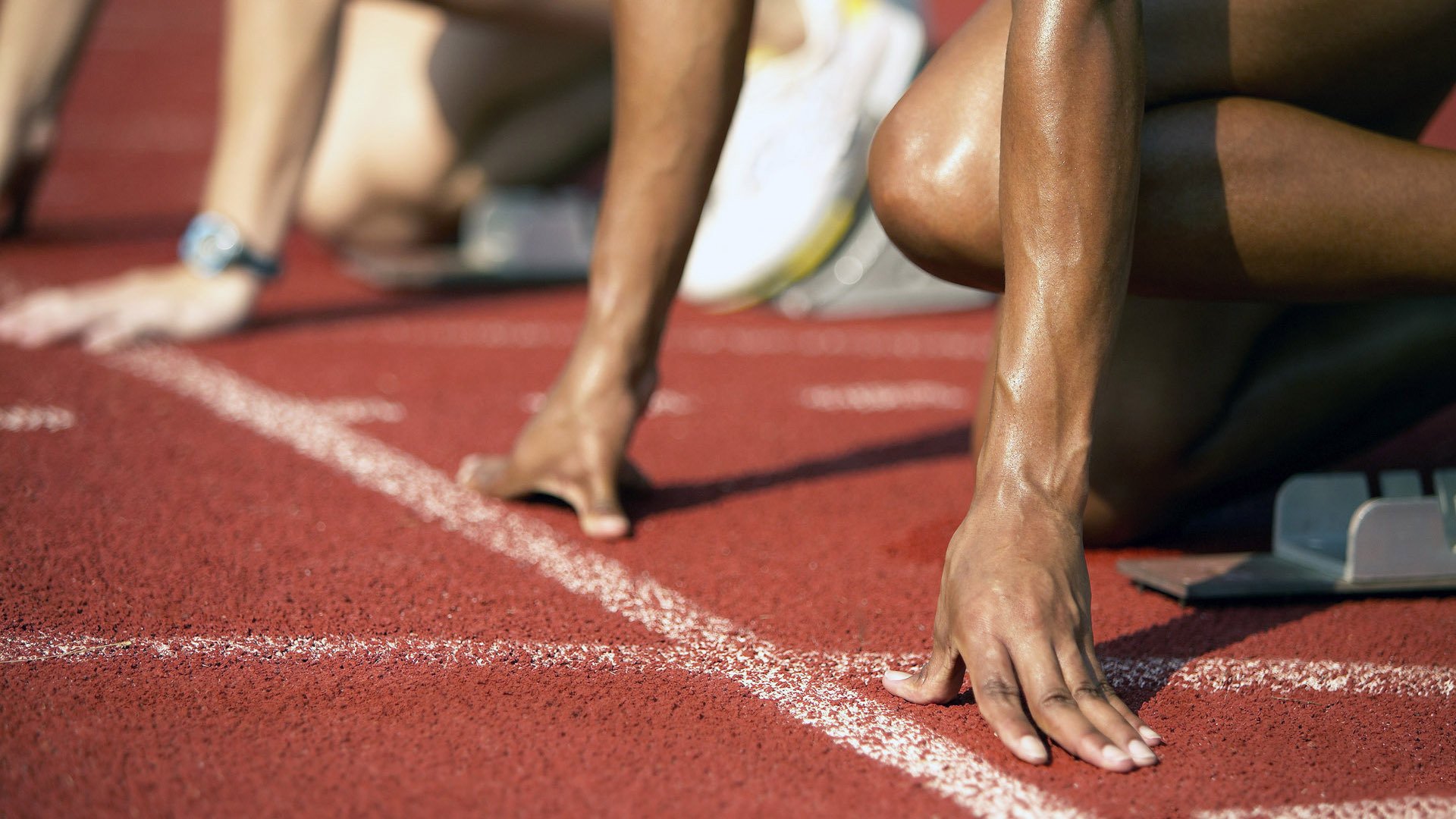 中国冰壶队世锦赛表现亮眼 新生代选手展现强大潜力