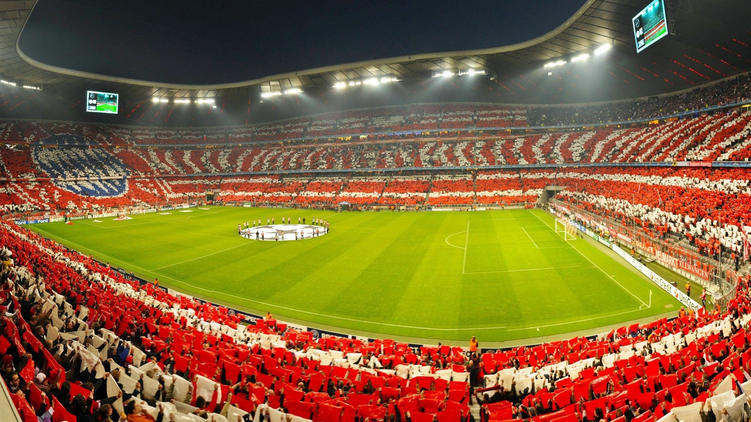 欧冠决赛巅峰对决，皇家马德里3-1力克利物浦，第15次捧起大耳朵杯：开云入口